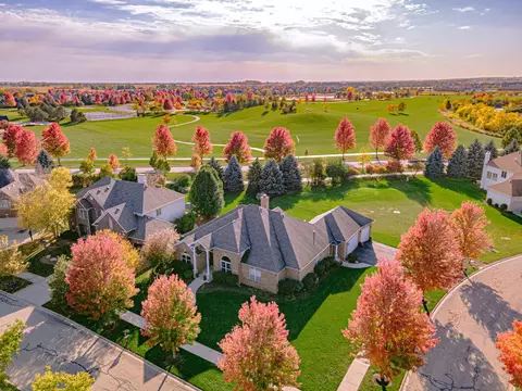 View/Area - 13002 Silverleaf Ct, Plainfield, IL 60585 photo 1 of 6