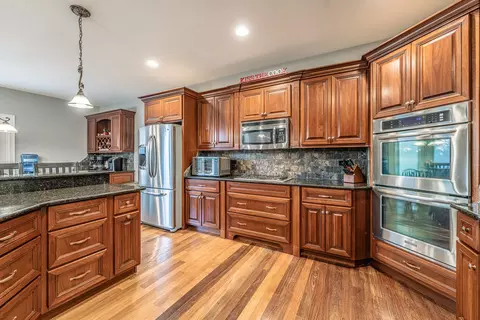 Kitchen - 13002 Silverleaf Ct, Plainfield, IL 60585 photo 1 of 5