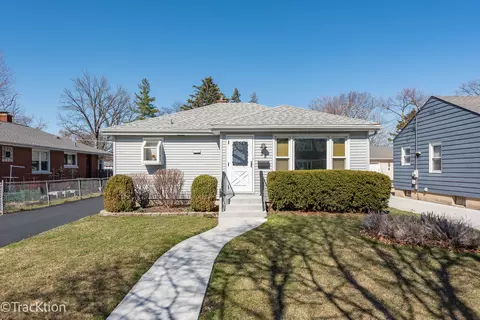 38 E Monroe St, Villa Park, IL 60181