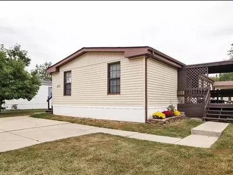 273 Duke Dr, Lynwood, IL 60411