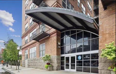 500 S Clinton St #442, Chicago, IL 60607