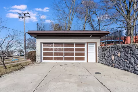 Exterior - 204 E Illinois Ave, Aurora, IL 60505 photo 2 of 3