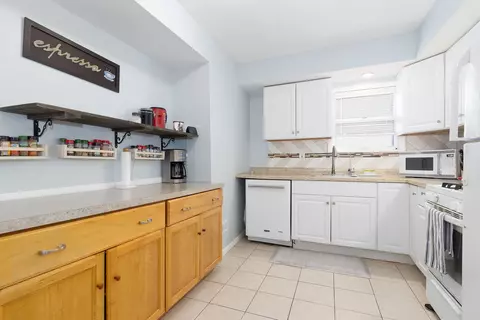 Kitchen - 204 E Illinois Ave, Aurora, IL 60505 photo 1 of 2