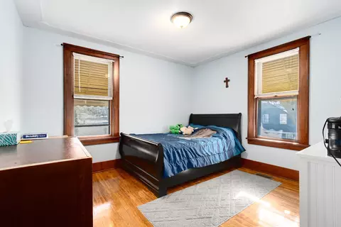 Bedroom - 204 E Illinois Ave, Aurora, IL 60505 photo 1 of 3