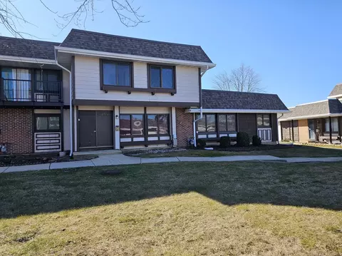 1285 Court D #1285, Hanover Park, IL 60133