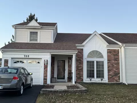 799 Stanford Ln, Carol Stream, IL 60188