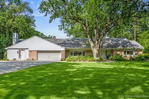 1812 Cambridge Ave, Flossmoor, IL 60422