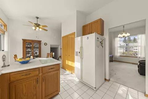 Kitchen - 25531 Cinnamon Ct, Plainfield, IL 60585 photo 3 of 5