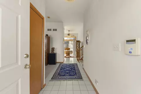 Entry Way - 25531 Cinnamon Ct, Plainfield, IL 60585 photo 1 of 3