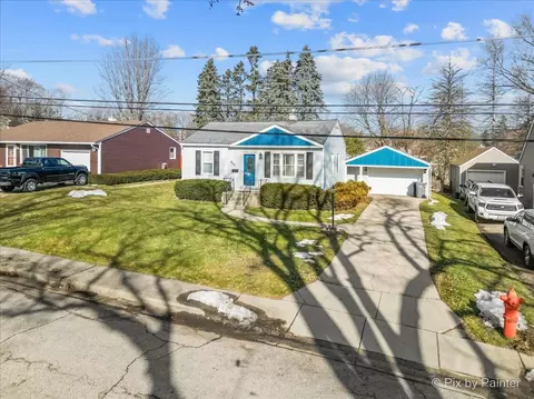 View/Area - 828 Adams St, Elgin, IL 60123 photo 1 of 10