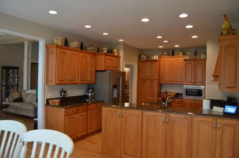Kitchen - 2103 Jessamine Rd, Bloomington, IL 61704 photo 5 of 6