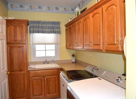 Kitchen - 2103 Jessamine Rd, Bloomington, IL 61704 photo 6 of 6