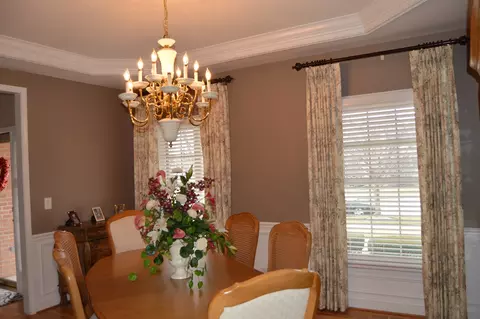 Dining - 2103 Jessamine Rd, Bloomington, IL 61704 photo 3 of 8