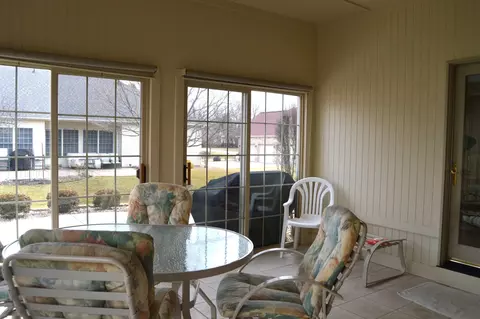 Dining - 2103 Jessamine Rd, Bloomington, IL 61704 photo 6 of 8