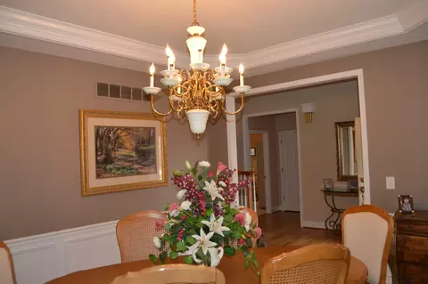 Dining - 2103 Jessamine Rd, Bloomington, IL 61704 photo 4 of 8