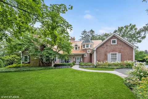 794 E Illinois Rd, Lake Forest, IL 60045
