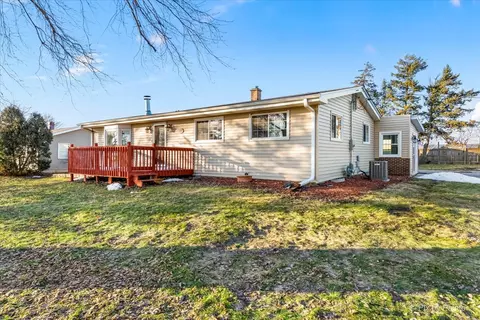 2485 Pleasant St, Dekalb, IL 60115