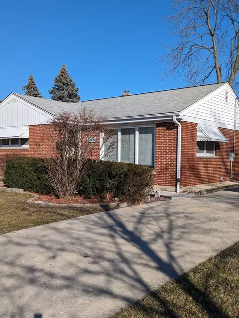 1465 S 5th Ave, Des Plaines, IL 60018