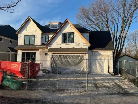 Exterior - 245 E Cayuga Ave, Elmhurst, IL 60126 photo 2 of 2