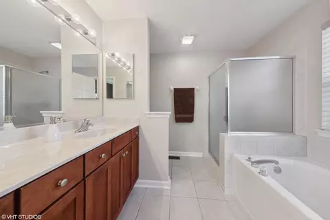 Bath - 16641 Silver Creek Ct, Plainfield, IL 60586 photo 1 of 2