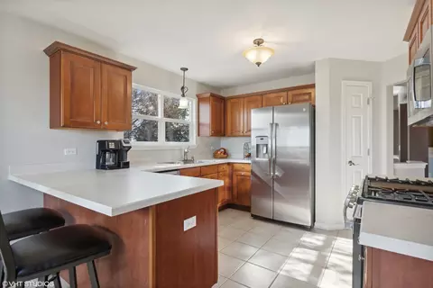 Kitchen - 16641 Silver Creek Ct, Plainfield, IL 60586 photo 1 of 2