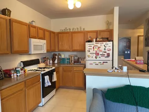 Kitchen - 715 Morris Ct #715, Lakemoor, IL 60051 photo 1 of 2