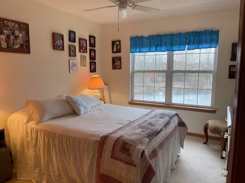 Bedroom - 715 Morris Ct #715, Lakemoor, IL 60051 photo 3 of 6