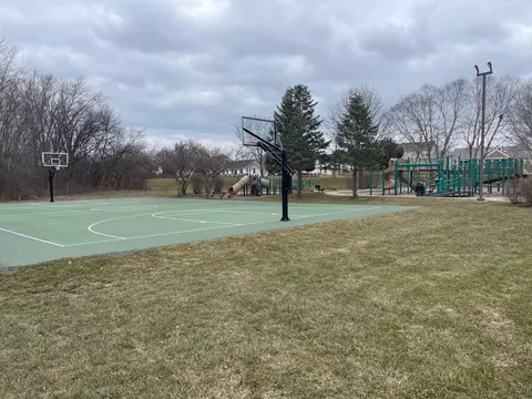 View/Area - 715 Morris Ct #715, Lakemoor, IL 60051 photo 5 of 6
