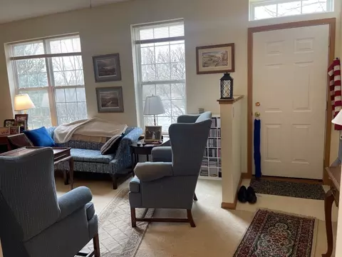 Living - 715 Morris Ct #715, Lakemoor, IL 60051 photo 1 of 5