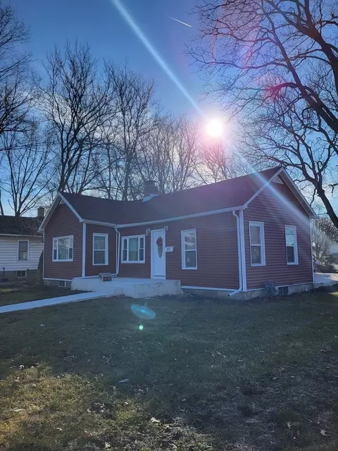 912 N Everett St, Streator, IL 61364