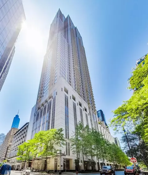 55 Erie St #2704, Chicago, IL 60611