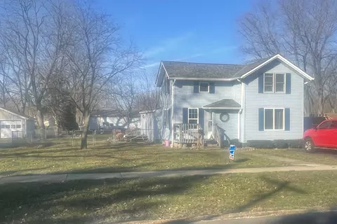 723 N Lafayette St, Sandwich, IL 60548