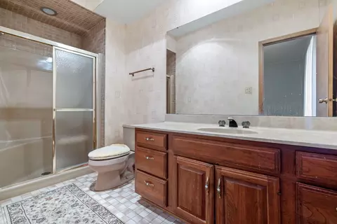 Bath - 2959 E Timberline Ct, Crete, IL 60417 photo 1 of 4