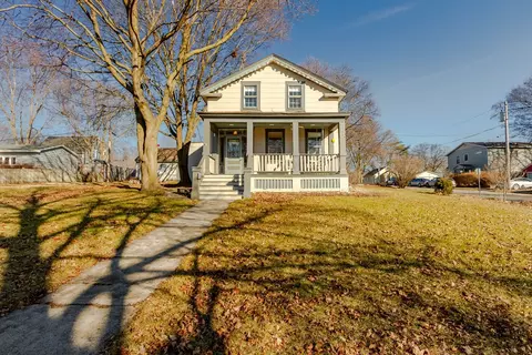 816 S 6th Ave, Saint Charles, IL 60174
