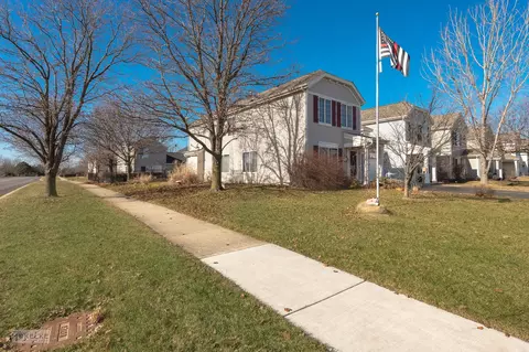 2477 Hillsboro Ln, Montgomery, IL 60538