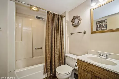 Bath - 2232 Silverpine Dr, Glenview, IL 60025 photo 2 of 2