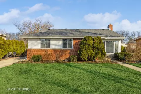 8919 Octavia Ave, Morton Grove, IL 60053