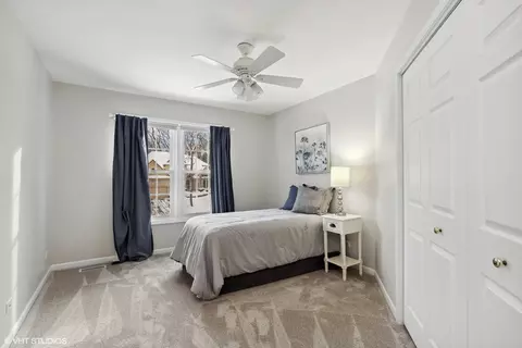 Bedroom - 7480 Bittersweet Dr, Gurnee, IL 60031 photo 3 of 7