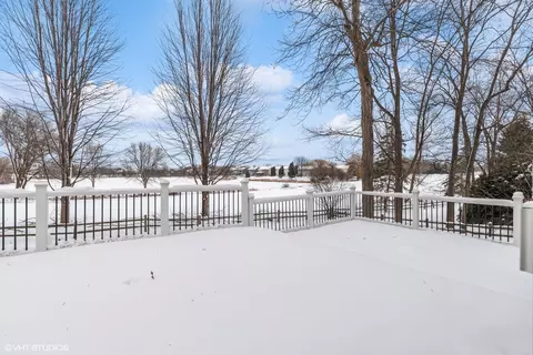 View/Area - 7480 Bittersweet Dr, Gurnee, IL 60031 photo 3 of 7
