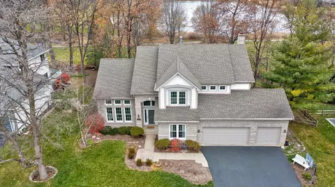 Exterior - 7480 Bittersweet Dr, Gurnee, IL 60031 photo 4 of 11