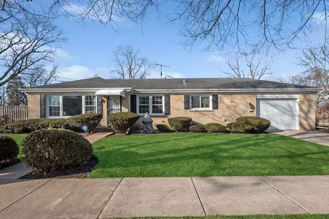 30 N 7th Ave, Des Plaines, IL 60016