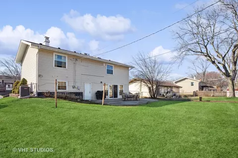 1470 Nottingham Ln, Hoffman Estates, IL 60169 photo 16