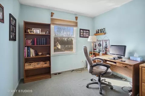 1470 Nottingham Ln, Hoffman Estates, IL 60169 photo 11