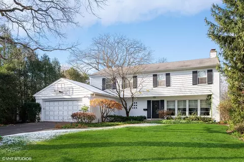 936 Skokie Ridge Dr, Glencoe, IL 60022