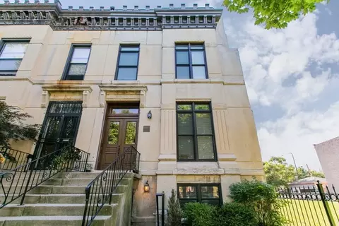 3313 S Calumet Ave, Chicago, IL 60616