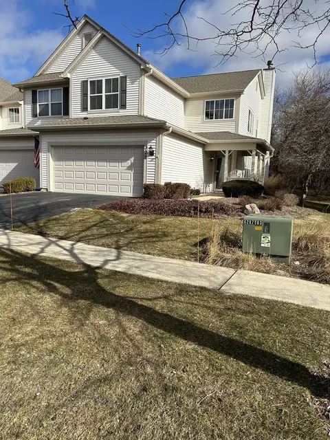 322 Tower Hill Dr, Saint Charles, IL 60175