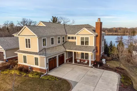 1766 Westbridge Cir, Lake Forest, IL 60045