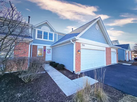 731 Hoover Dr, Carol Stream, IL 60188