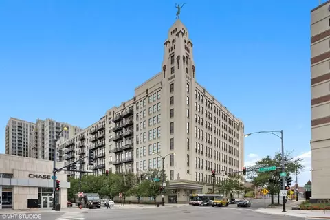 758 N Larrabee St #425, Chicago, IL 60654