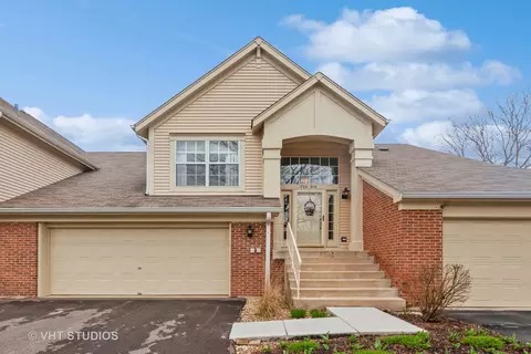 30 W019 Juniper Ct #30W111, Warrenville, IL 60555
